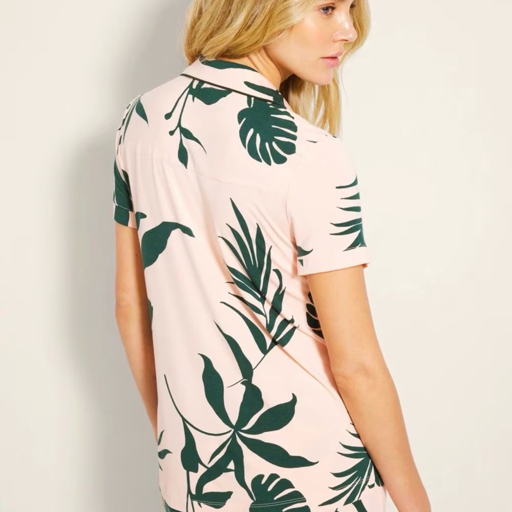 Soma Cool Nights Short Sleeve Notch Collar Shadow Floral Apricotta Top - Picture 2 of 5